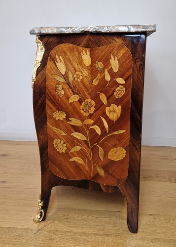 Louis XV - A Louis XV chest of drawers marquetry of flowers 18th century circa 1745 