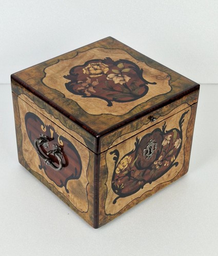 A Louis XV box stamped by Jean François Hache à Grenoble - 