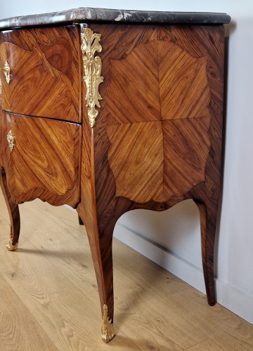 Louis XV - A Louis XV commode stamped Christophe Wolff