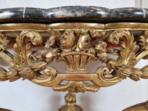 Louis XV - Console en bois doré d’époque Louis XV, Aix en Provence vers 1760