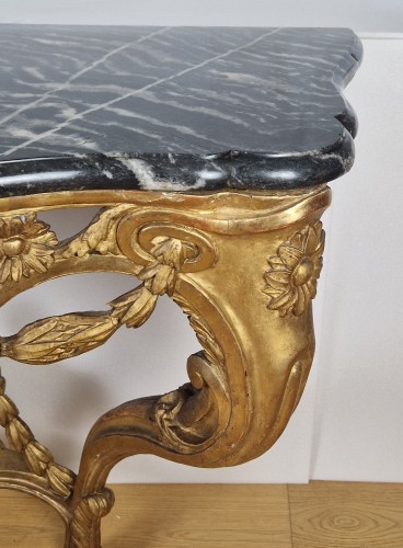 Antiquités - Console en bois doré d’époque Louis XV, Aix en Provence vers 1760
