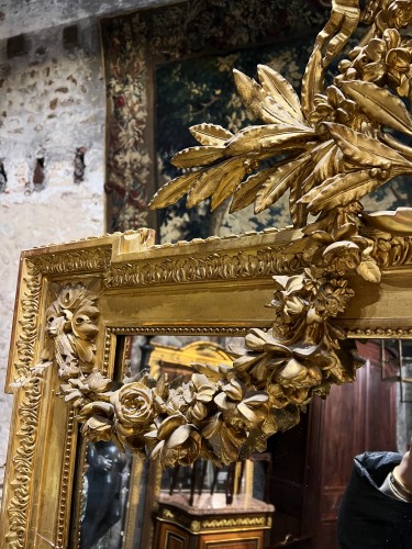 Antiquités - Monumental miroir Napoléon III  en bois doré au profil d’Apollon