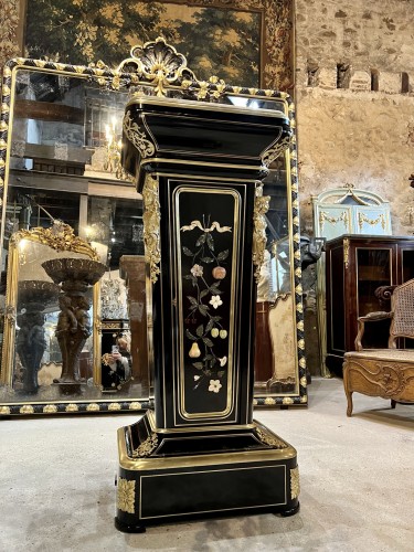 Decorative Objects  - Pedestal in Boulle style  marquetery