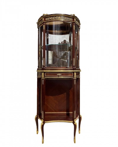  Paul Sormani (1817-1877) f - Late 19thh century  Curved showcase