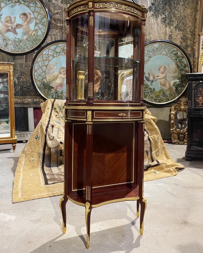 Antiquités -  Paul Sormani (1817-1877) f - Late 19thh century  Curved showcase