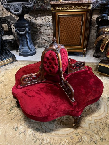 Napoleon III Red Velvet And Mahogany Central sofa - Seating Style Napoléon III