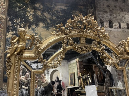 Miroir Napoléon III en bois doré aux angelots musiciens - Napoléon III