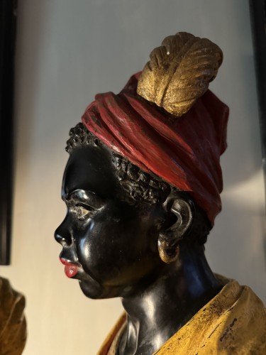 Antiquités - Paire de bustes de nubiens en régule patiné XIXe siècle