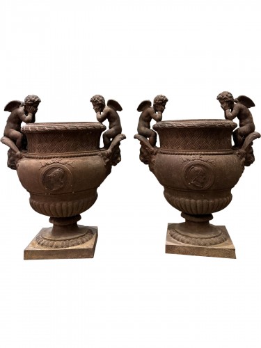Pair of cast-iron vases after Claude Ballin du Val d'Osne 19th century