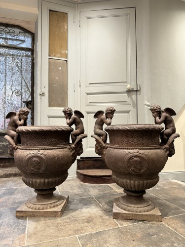 Paire de vases en fonte d’après Claude ballin du Val d’Osne XIXe siècle - 