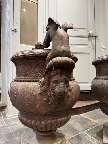 Antiquités - Paire de vases en fonte d’après Claude ballin du Val d’Osne XIXe siècle