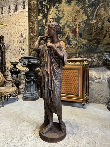 Diane de Gabies statue en fonte de fer, Val d’Osne XIXe siècle - Matériaux & Architecture Style Napoléon III