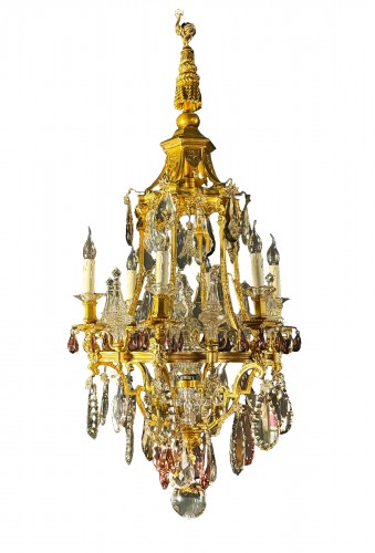 Lustre de forme pagode en bronze doré cristal attribué à Henri vian