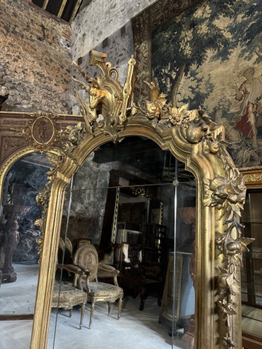 Miroir de cheminée en bois doré à décor cynégétique “au cerf”  d’époque Napoléon III - Antiquités Simon