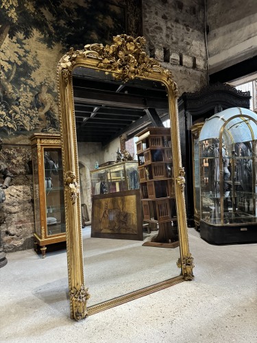Miroirs, Trumeaux  - Miroir de cheminée « aux Vignes » en bois doré d’époque Napoléon III