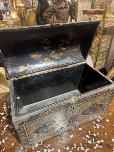 Coffret Japonais Namban en laque fin du XVIe début XVIIe - 