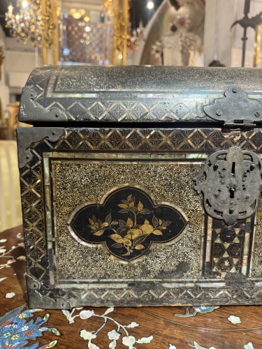  - Coffret Japonais Namban en laque fin du XVIe début XVIIe