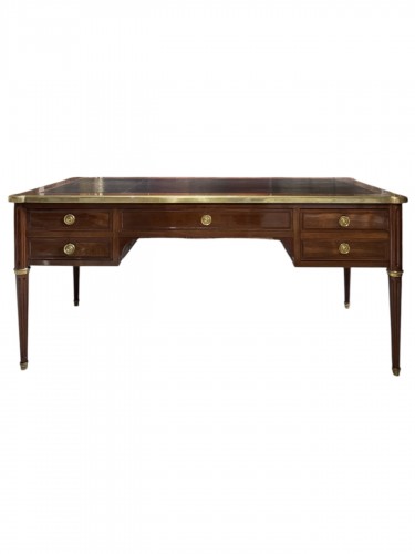 Bureau plat Louis XVI estampillé Jean Baptiste Vassou