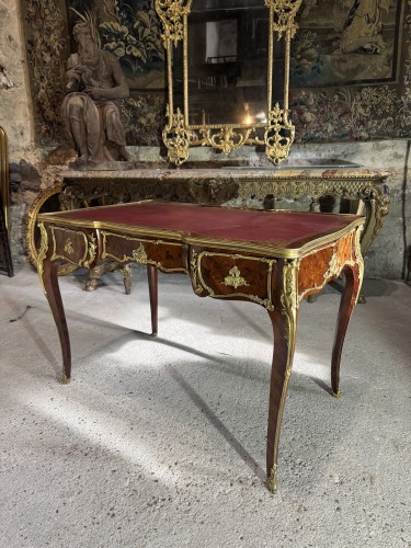Bureau en marqueterie et bronzes dorés d’époque Napoléon III - Mobilier Style Napoléon III