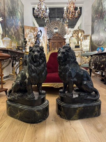 Paire de Lions en fonte du Val d’osne XIXe siècle - Matériaux & Architecture Style Napoléon III