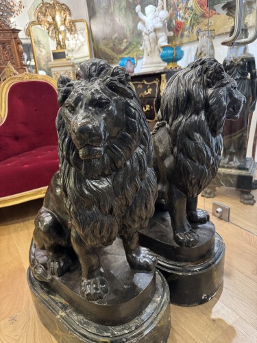 Napoléon III - Paire de Lions en fonte du Val d’osne XIXe siècle