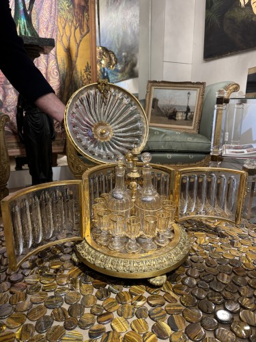 Cave à liqueurs en bronze modèle attribué à Baccarat - Antiquités Simon