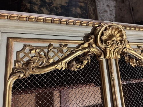 Antiquités - Bibliothèque de style Louis XV d’époque Napoléon III