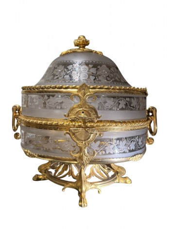 Cave à liqueurNapoléon III  en bronze et cristal