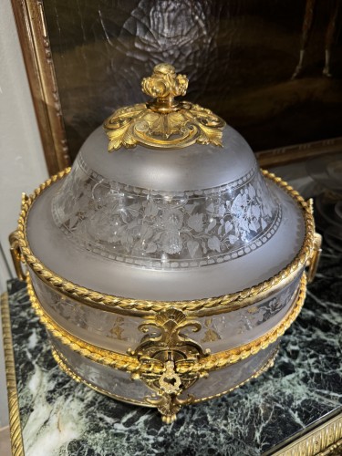 Objets de Vitrine Coffret & Nécessaire - Cave à liqueurNapoléon III  en bronze et cristal