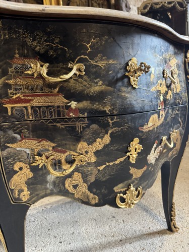 Napoléon III - Commode en laque de Chine du XIXe siècle