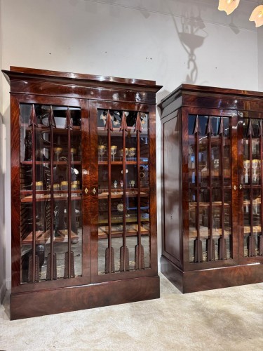 Paire de bibliotheques d’époque Empire en acajou flammé XIXe siècle - Antiquités Simon