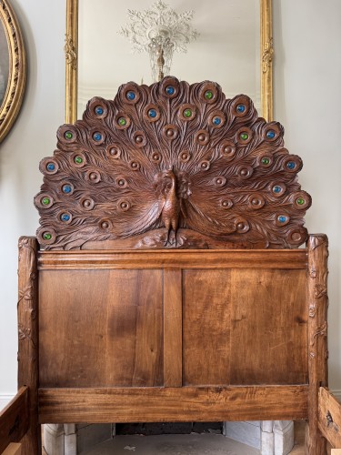 Lit de repos aux Paons d’époque Art Nouveau - Antiquités Simon