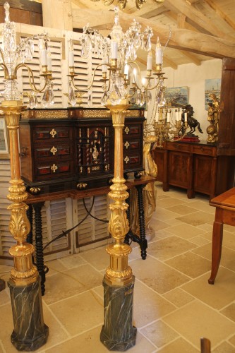 Pair of painted and gilded carved wood torchères, late 19th century - 