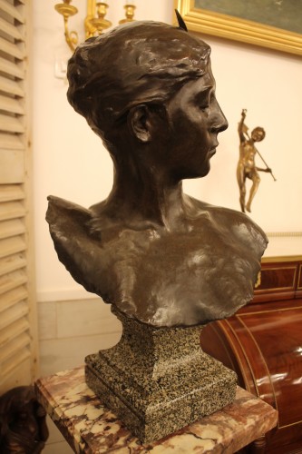 Sculpture Sculpture en Bronze - Alexandre Falguière (1831-1900) - Buste de Diane Chasseresse