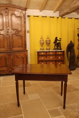 Table bureau en acajou massif, Bordeaux, époque Louis XVI - Mobilier Style Louis XVI