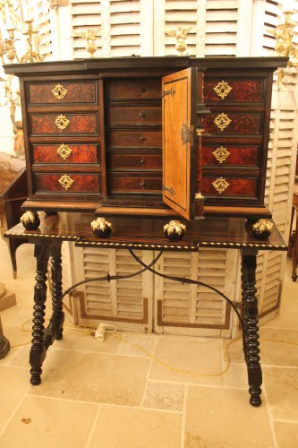 Cabinet de voyage ou Bargueno, Espagne XVIIe siècle - Mobilier Style 