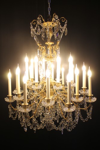 Baccarat, important lustre à 24 Feux, milieu du XIXe siècle - Luminaires Style Louis XV