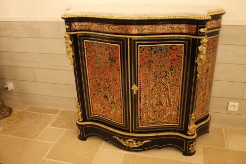 Meuble d'appui galbé en marqueterie Boulle, époque Napoléon III - Mobilier Style Napoléon III