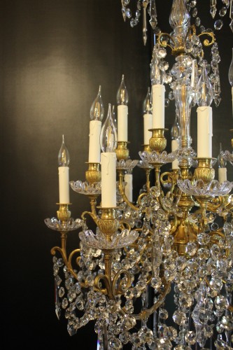 Baccarat, important lustre à 18 feux, milieu du XIXe siècle - Antiquités Thierry Martin