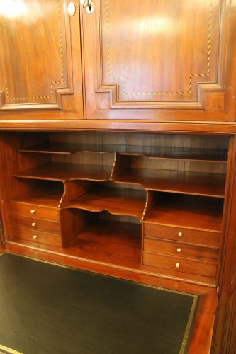 XVIIIe siècle - Secrétaire en armoire en acajou massif, Nantes époque louis XVI
