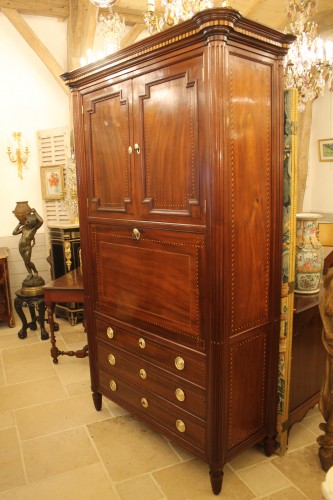 Secrétaire en armoire en acajou massif, Nantes époque louis XVI - Louis XVI