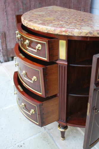 Louis XVI - Louis XVI half-moon chest of drawers, late 18th century