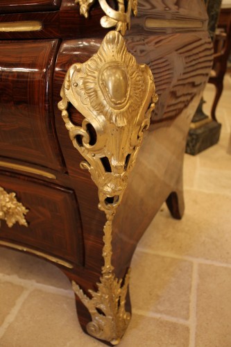Commode tombeau d'époque Louis XV estampillée F.F - Louis XV