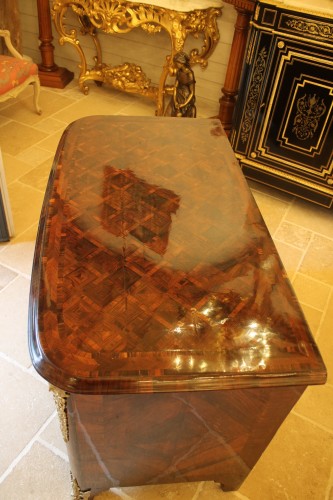 Louis XIV - Louis XIV rosewood marquetry commode with gilt-bronze mounts stamped with the crowned “R”