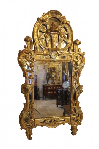 Miroir à parecloses en bois doré, époque Louis XV