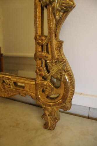 Louis XV - Miroir à parecloses en bois doré, époque Louis XV