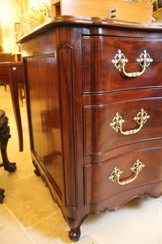 Commode Nantaise en acajou massif, époque Louis XV - Louis XV