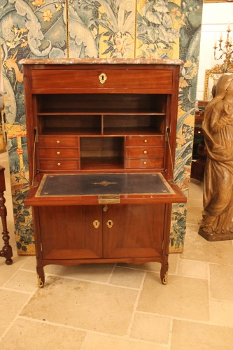 Petit secrétaire en acajou massif, estampille de BOICHOD et JME, époque Transition - Mobilier Style Transition