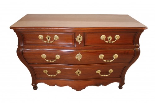 Commode tombeau en acajou massif, Bordeaux, époque Louis XV