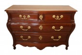 Commode tombeau en acajou massif, Bordeaux époque Louis XV